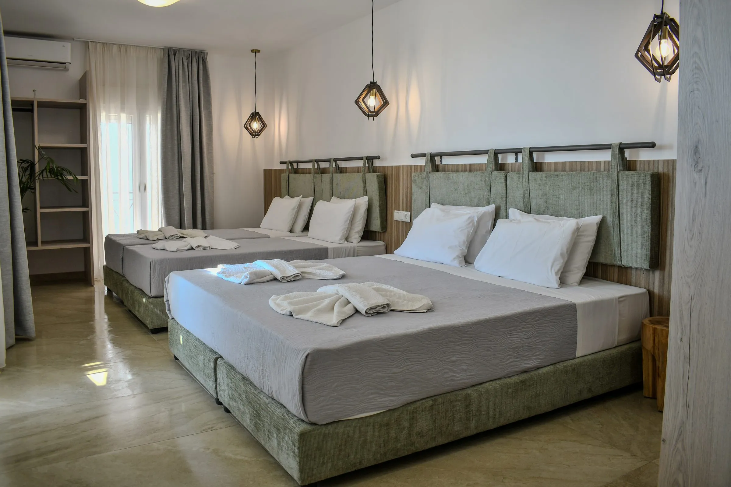 Junior Suite with Jacuzzi at La Fleur Apartments