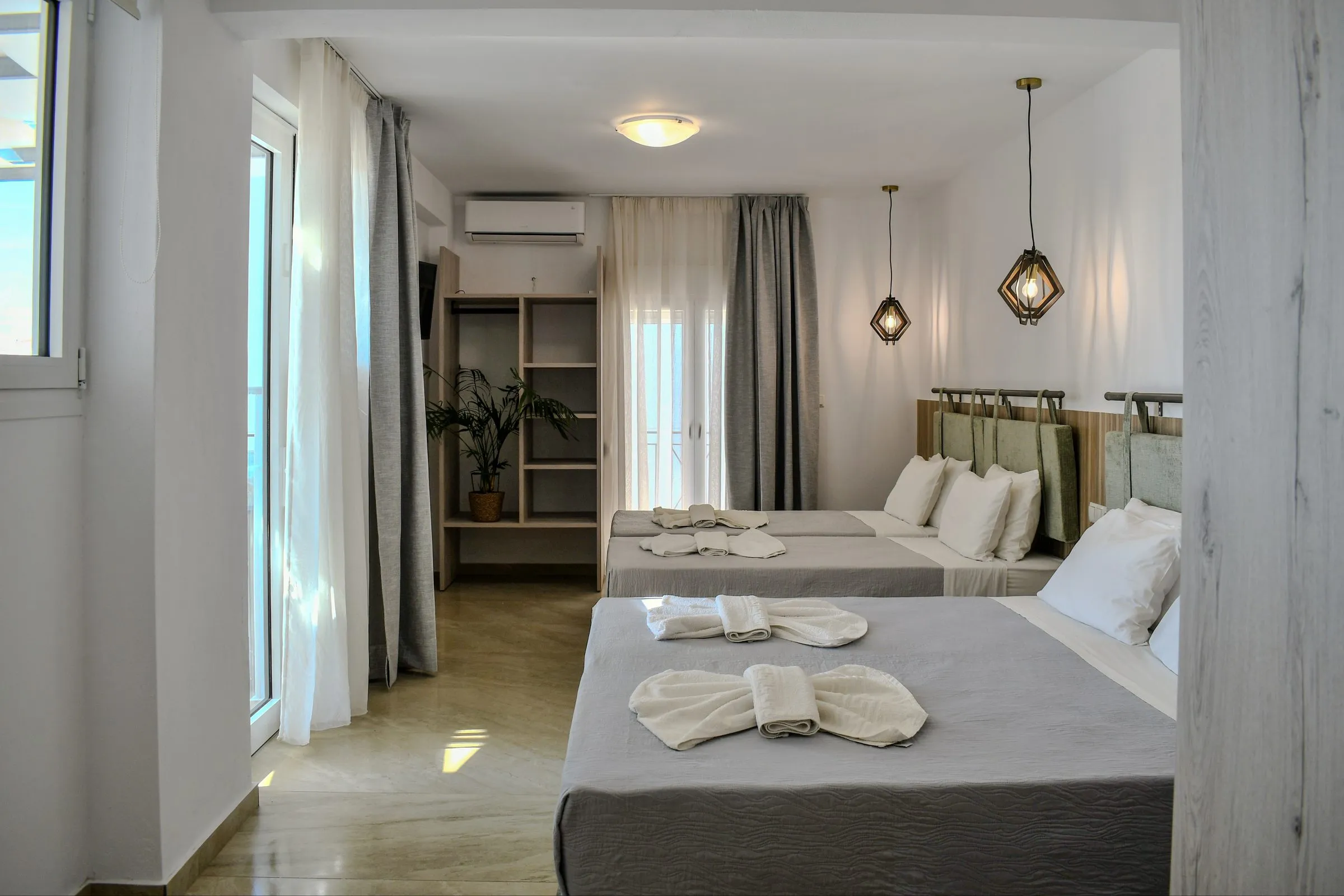 Junior Suite with Jacuzzi at La Fleur Apartments