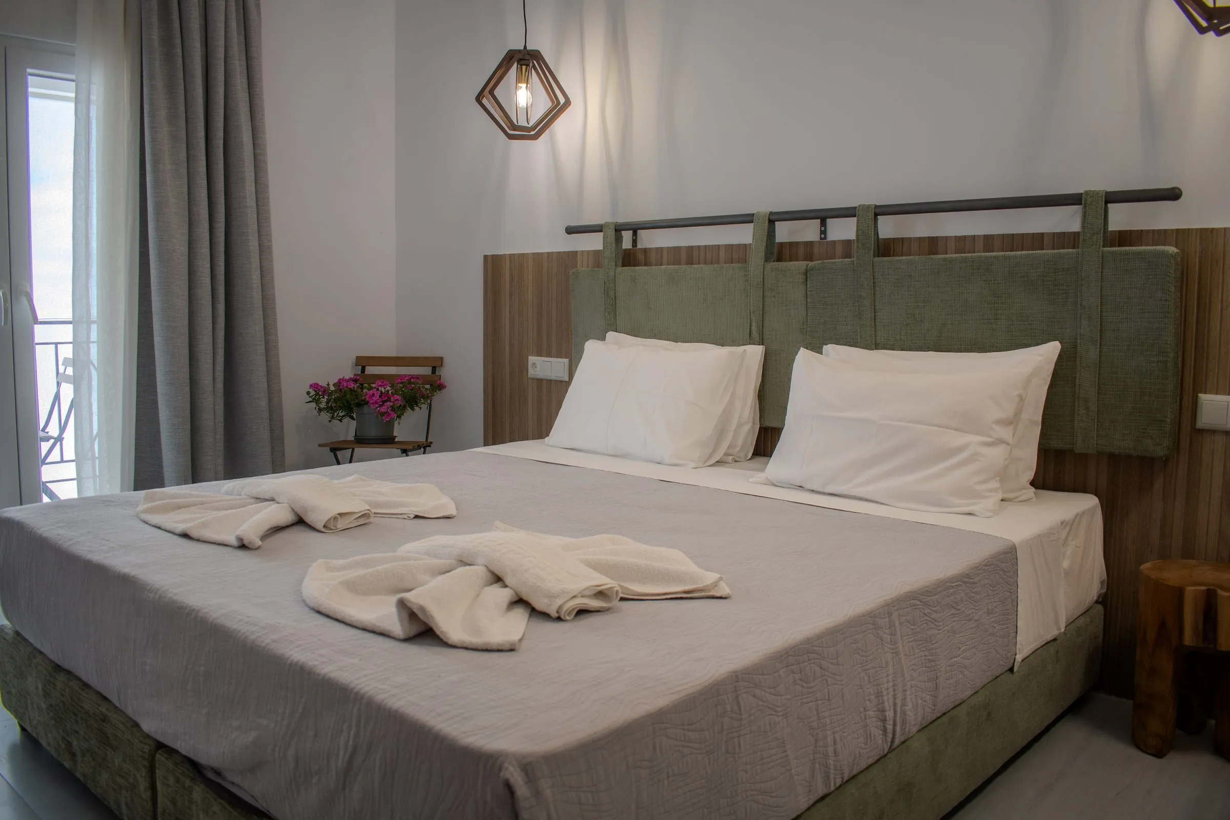 Luxurious Triple at La Fleur Apartments