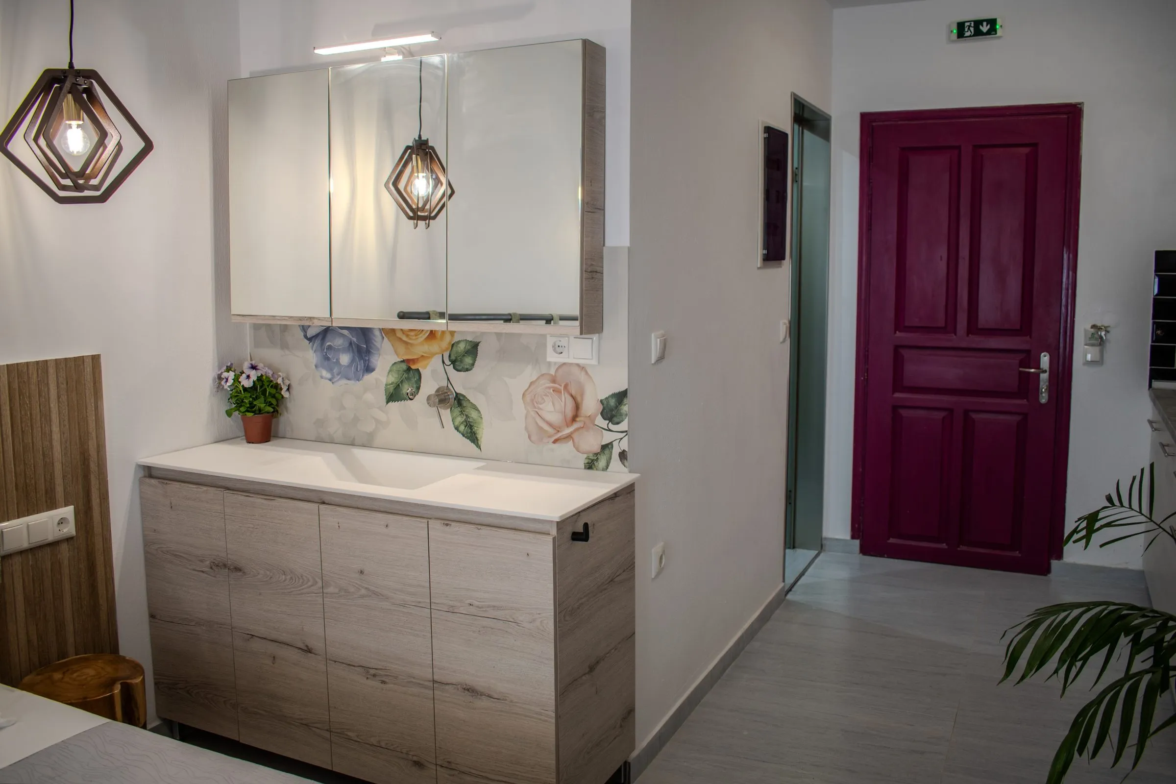 Luxurious Triple at La Fleur Apartments