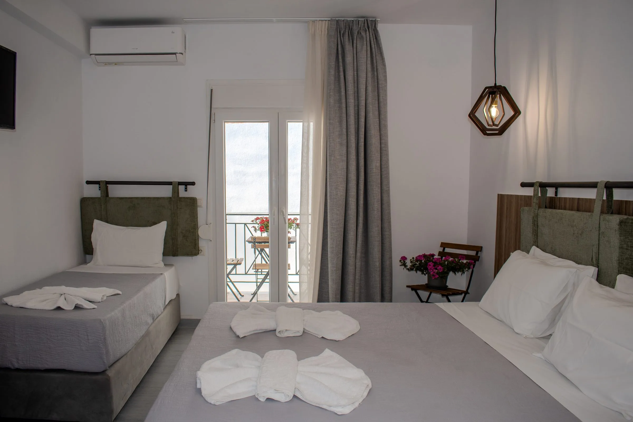 Luxurious Triple at La Fleur Apartments